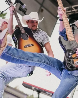 Summer Dean - Artist